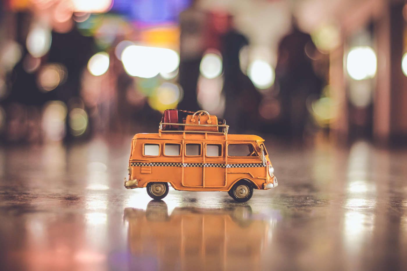 Miniature bus